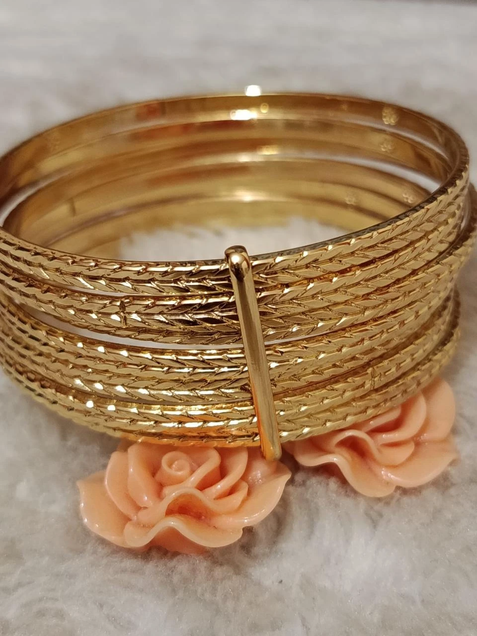 Set of 7 multi-row solid gold plaque bangles with hallmark – photo 2